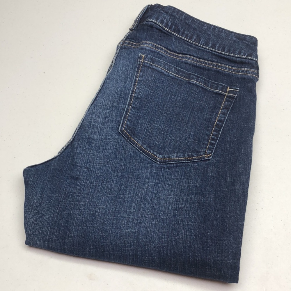 LIKE NEW REVOLUTION ASHLEY CAPRI JEANS 30x24 ⭐️